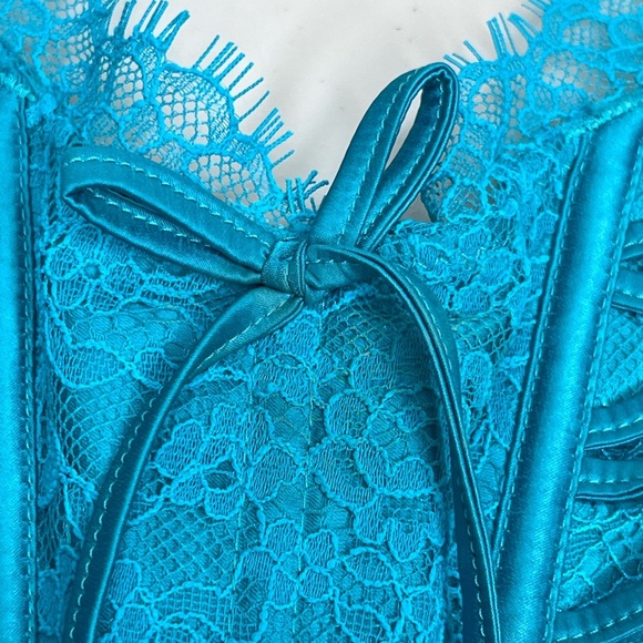 Victoria's Secret Romantic Sz XS/S Lace Trim Corset Top - Picture 10 of 12
